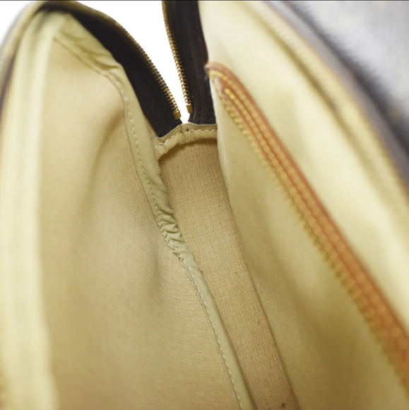 LOUIS VUITTON Reporter PM Crossbody Shoulder Bag Monogram Leather - Picture 11 of 16